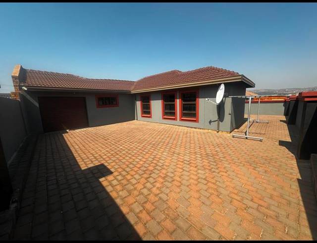 3 BEDROOM HOUSE FOR SALE IN ELANDSPOORT